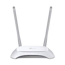 tp link router . super condition. . 10/9.9 0