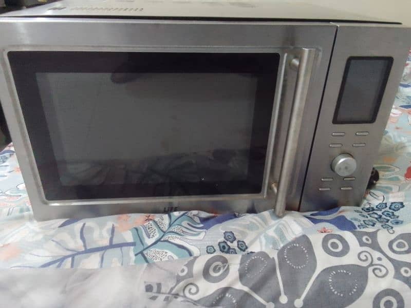 microwave oven 0