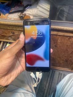 iphone 7plus 128gbpta  condition 9by10