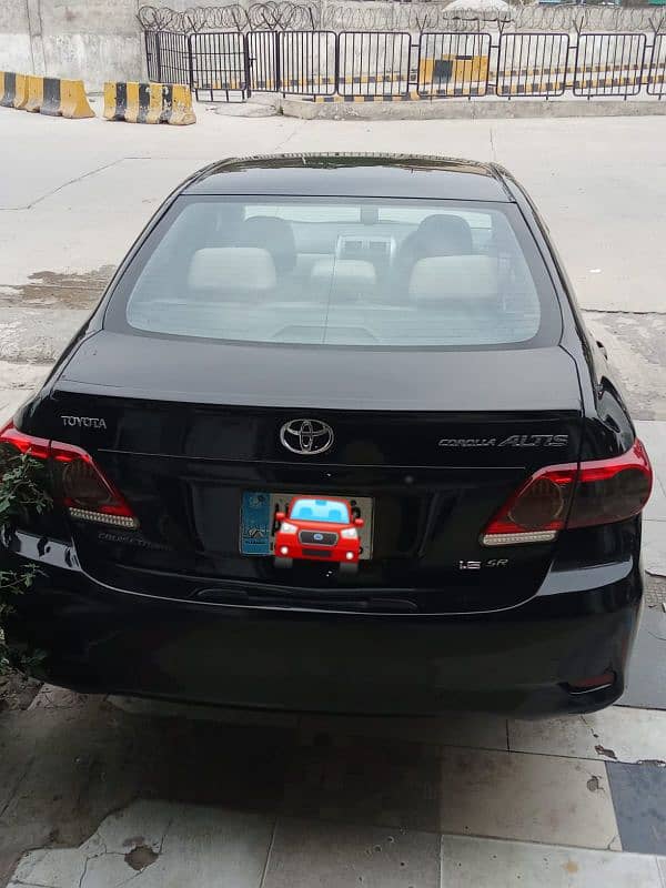 Toyota Corolla Altis 2011 5