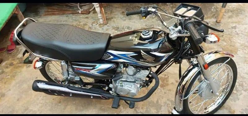 Honda CG125 Like Zero meter condition 2025 model Black color Apl4 2