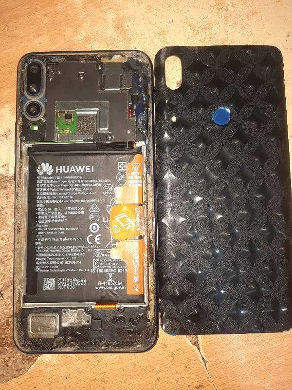 Huawei y9 prime parts only board dead panel dead 4