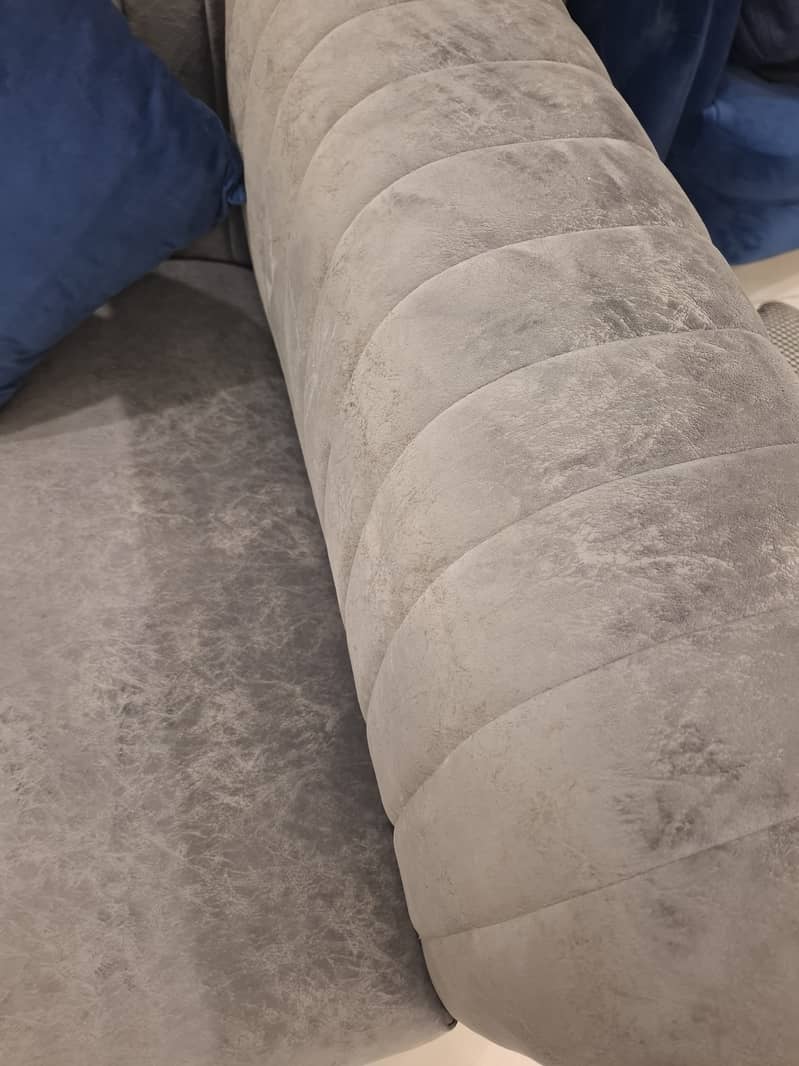 Used L-shape sofa with one 4 seater sofa. 12