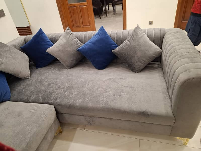 Used L-shape sofa with one 4 seater sofa. 17