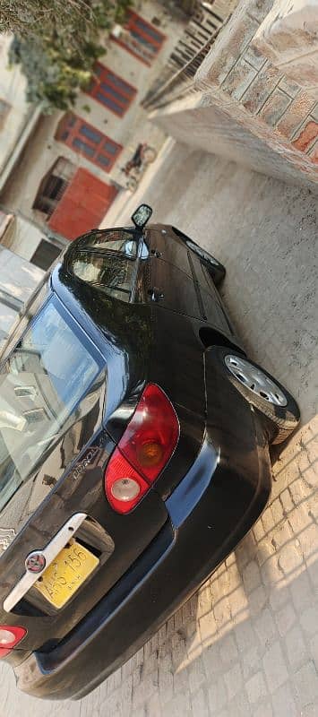 Toyota Corolla 2.0 D 2005 4