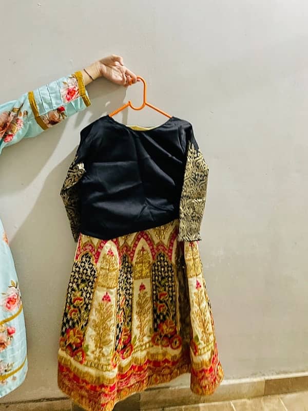 Mehndi or barat lehnga 0