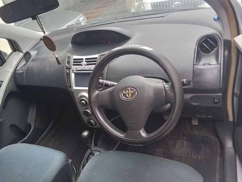 Toyota Vitz 2006 6