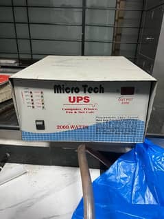 ups 2000w