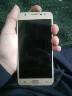 Samsung J7 prime dual sim pta approved screen 10/10 condition with box