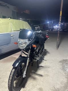 YAMAHA YBR 125 black color 2021 model