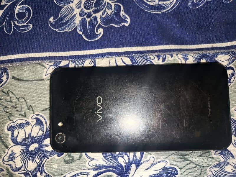 vivo y81 with box All okay ha condition 10 by 8.5 ha 3