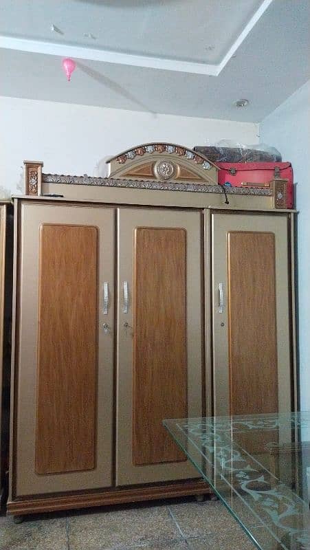 New Condition Wardrobe For sale in deco paint 0