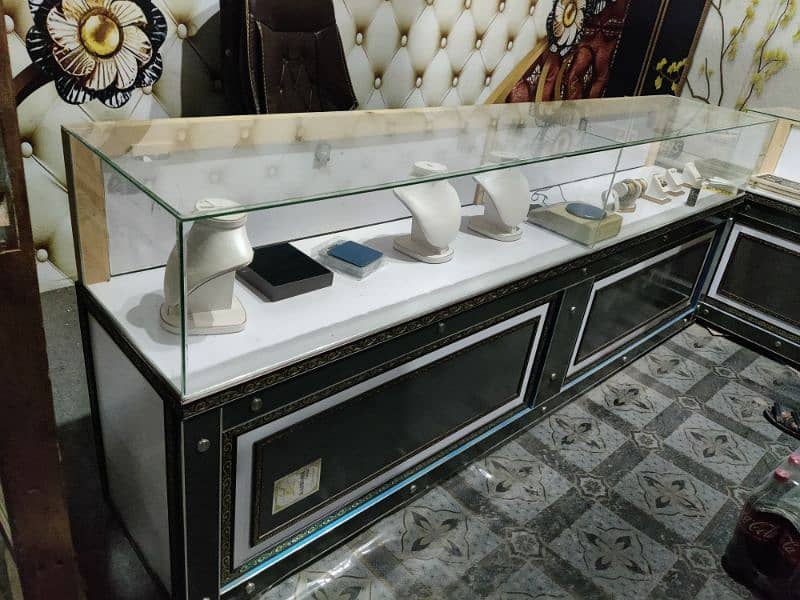 Decoration golde jewelry counter 1