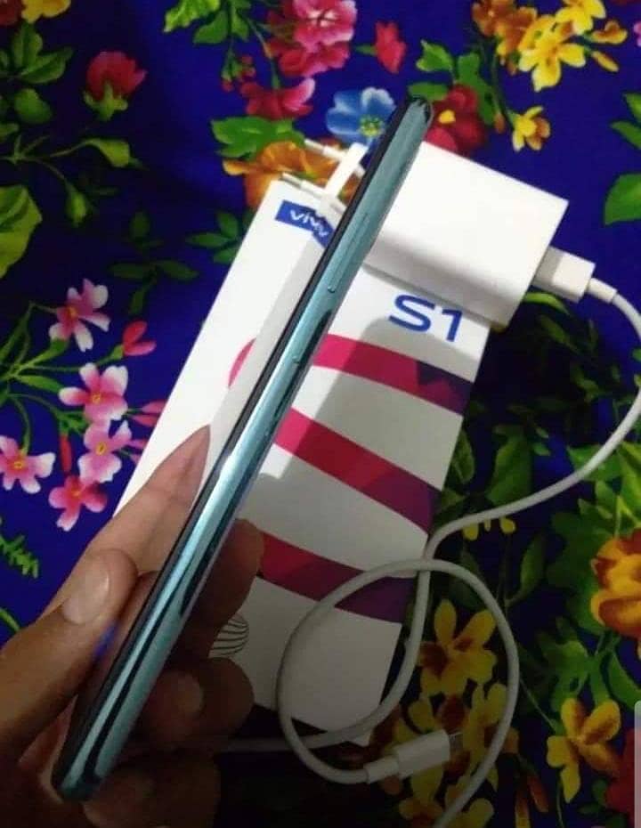 Vivo S1 4 128 GB PTA approved 0325,0411510 WhatsApp number 2