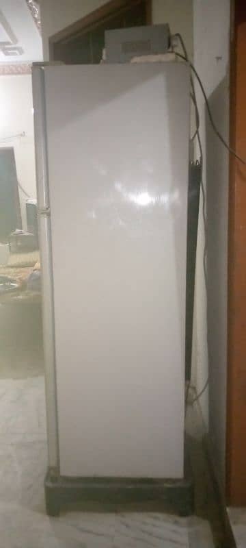 Dawlance Fridge urgent for sell price 60k 0