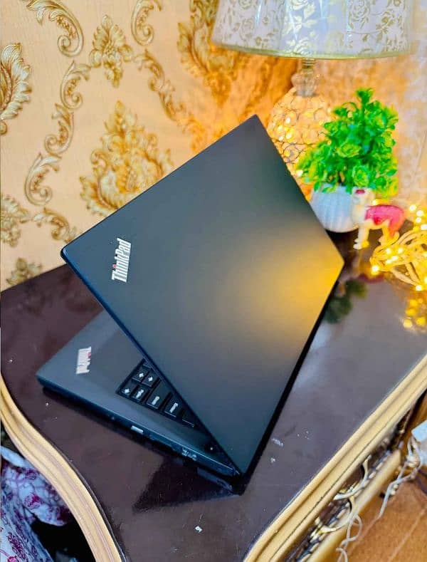 Lenovo i5 6th gen ThinkPad Laptop 1