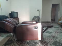 supremefoam KING Recliner(Manuel) selling for 86k need money urgently