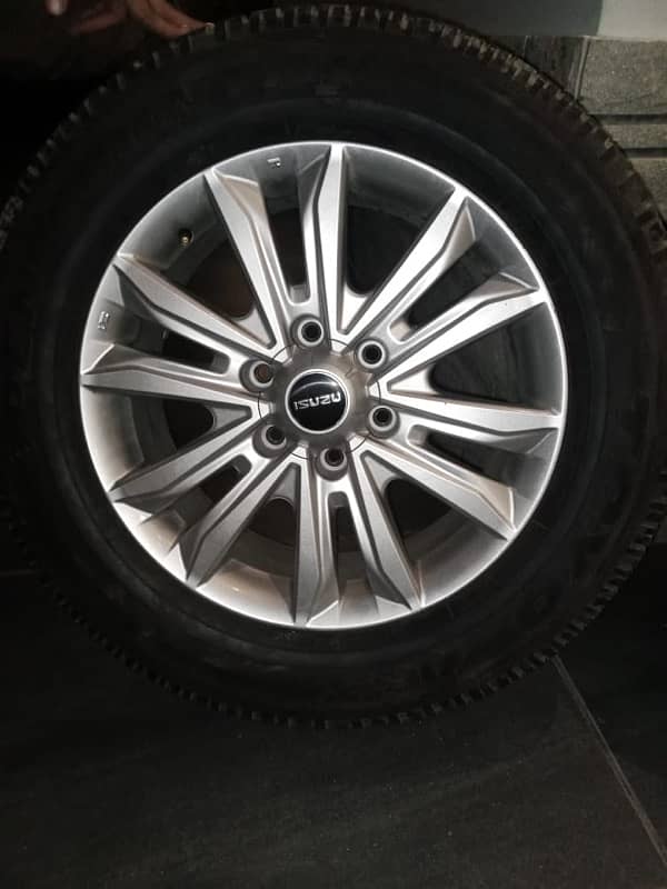 ISUZU D MAX ORIGINAL RIM TYRES BRANDNEW 2