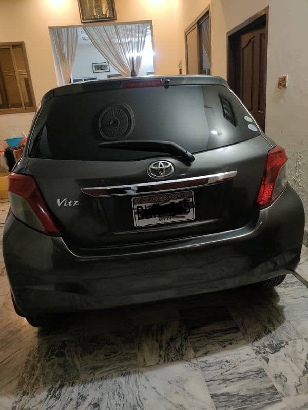 Toyota Vitz 2014 4