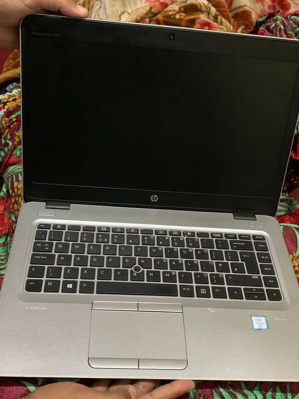 Hp laptop core i5 generation six ram8 ssd had 256 1