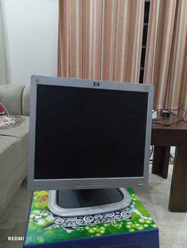 HP L1706 Monitor 0