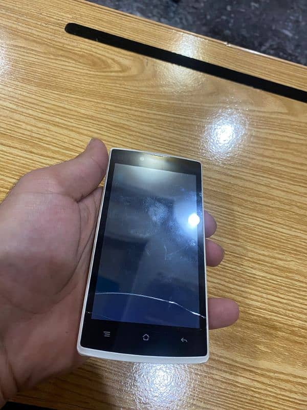 Oppo R831K (Used - Needs Repairs) 4