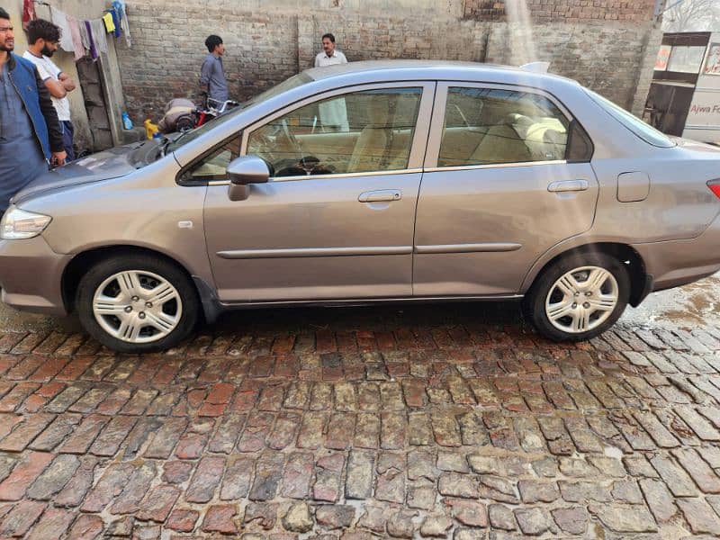 Honda City IDSI 2006 for sale in Valencia town Lahore 3