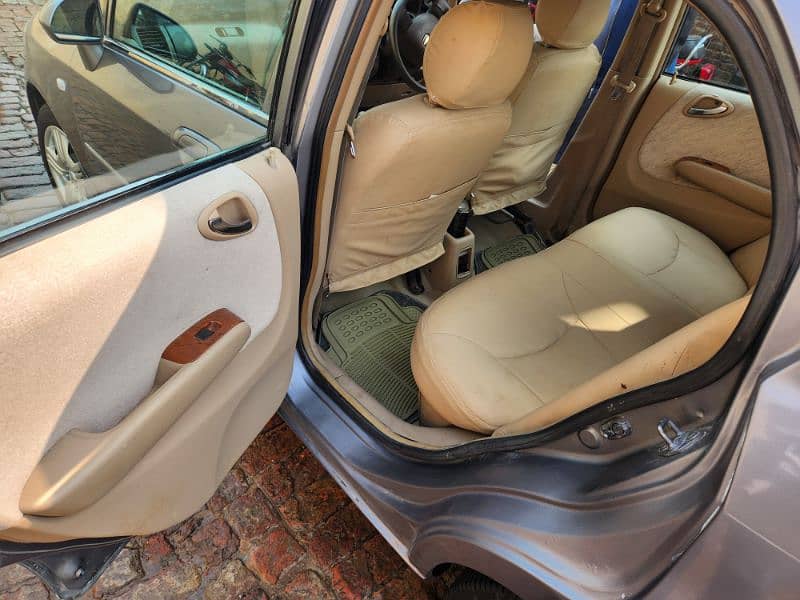 Honda City IDSI 2006 for sale in Valencia town Lahore 8