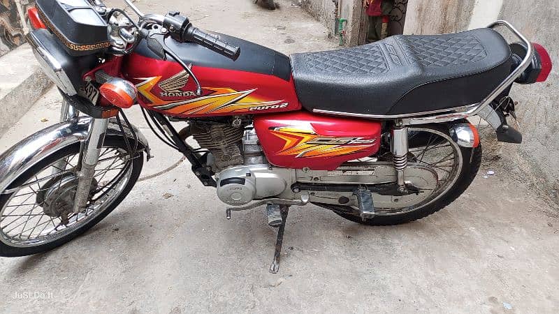 Honda 125 Good Condition 3