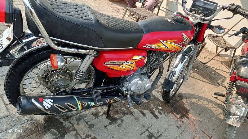 Honda 125 Good Condition 5