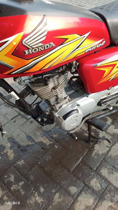 Honda 125 Good Condition 7