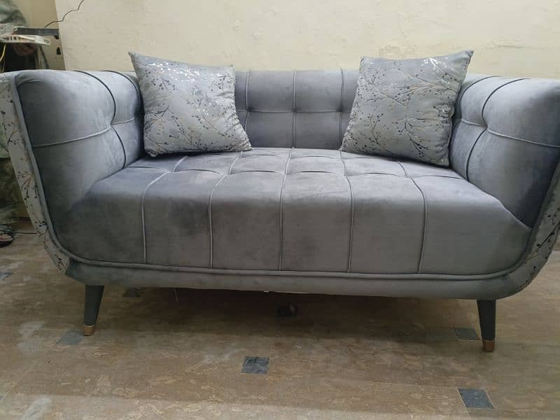 Elegant Sofa Set 4