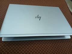 Hp Elitebook folio 1040 G4 i7 V pro 7th gen. with new logo