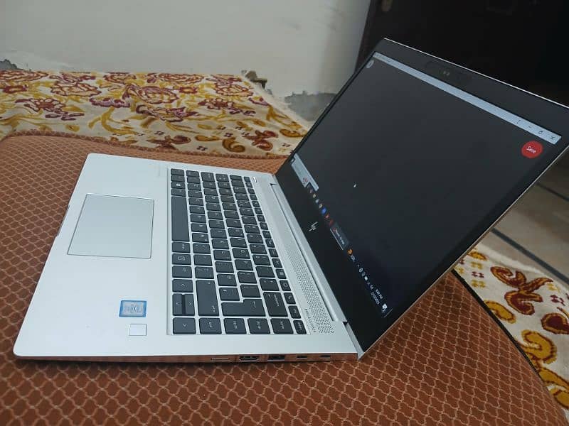 Hp Elitebook folio 1040 G4 i7 V pro 7th gen. with new logo 8