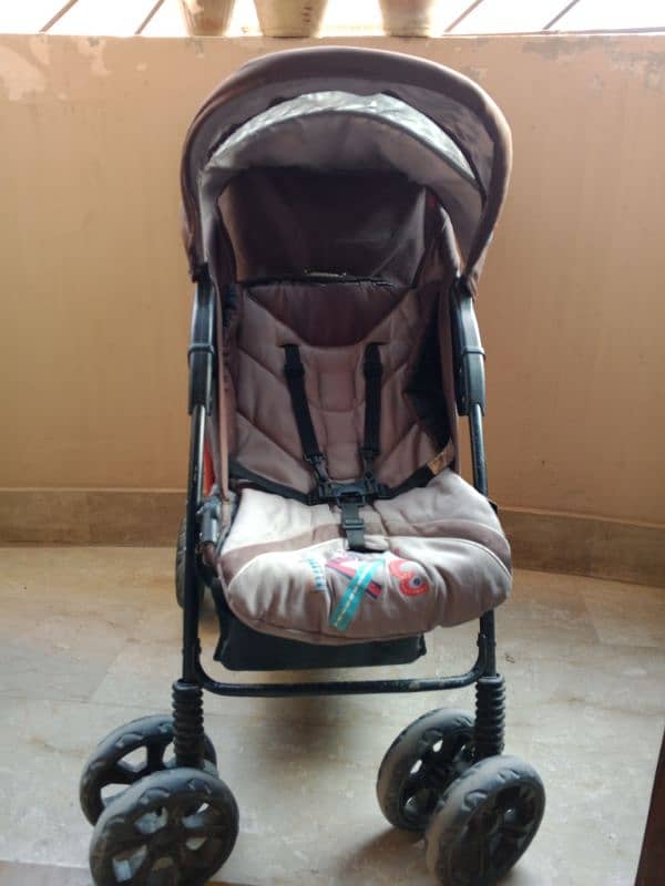 IMPORTED AS NEW VASPER PRAM BOUGHT FROM DUBAI 10/10 CONDITION 1