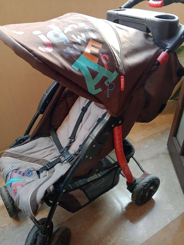 IMPORTED AS NEW VASPER PRAM BOUGHT FROM DUBAI 10/10 CONDITION 12