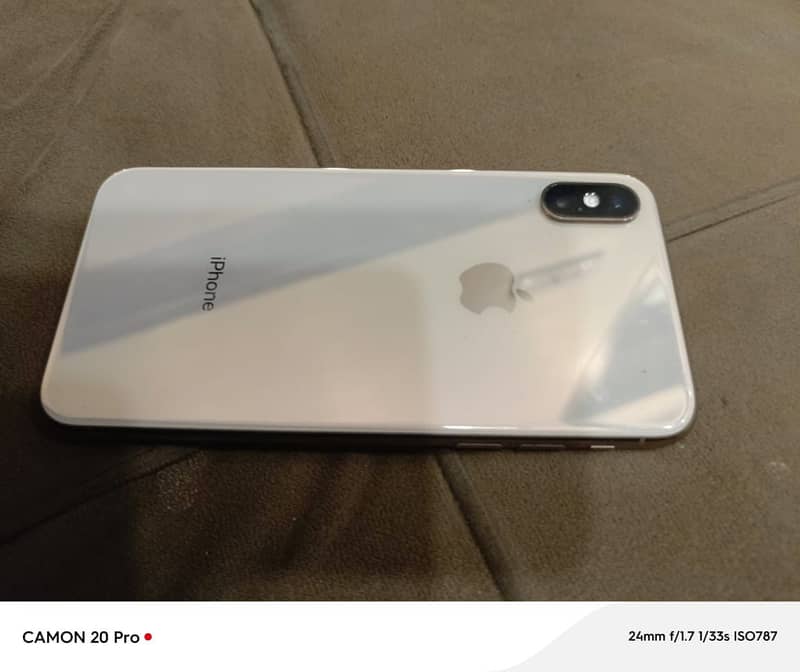 Apple iPhone XS 1