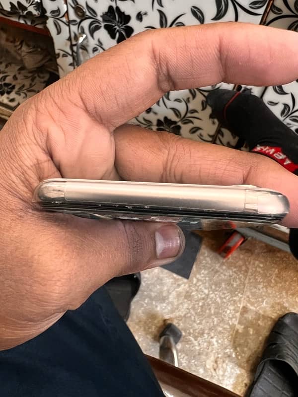 selling phone 3