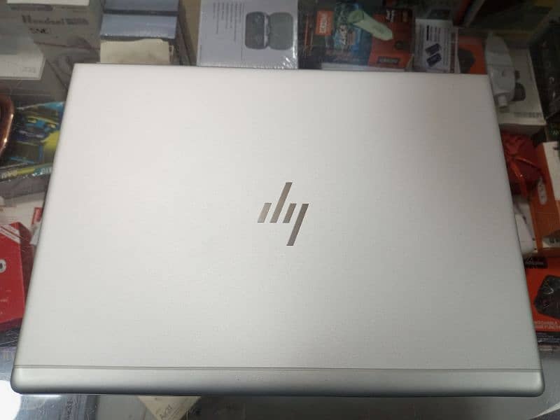 HP EliteBook 830 G5 0