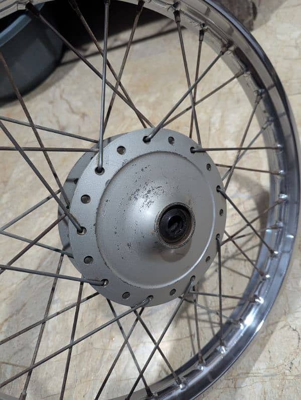 Suzuki GS 150 Rim and Drum 2017 10