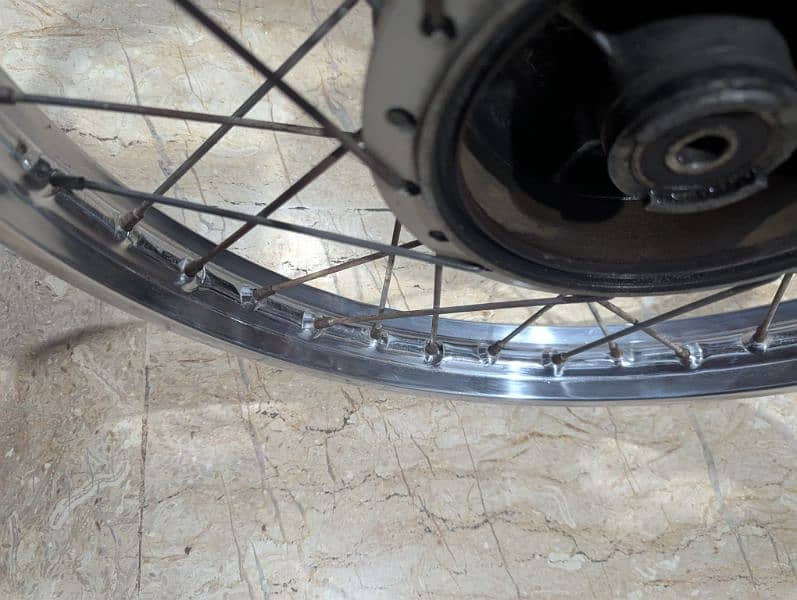 Suzuki GS 150 Rim and Drum 2017 12