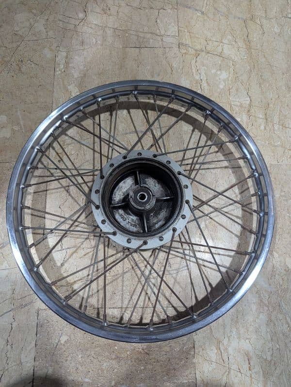 Suzuki GS 150 Rim and Drum 2017 13