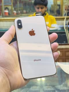 iphone xs golden