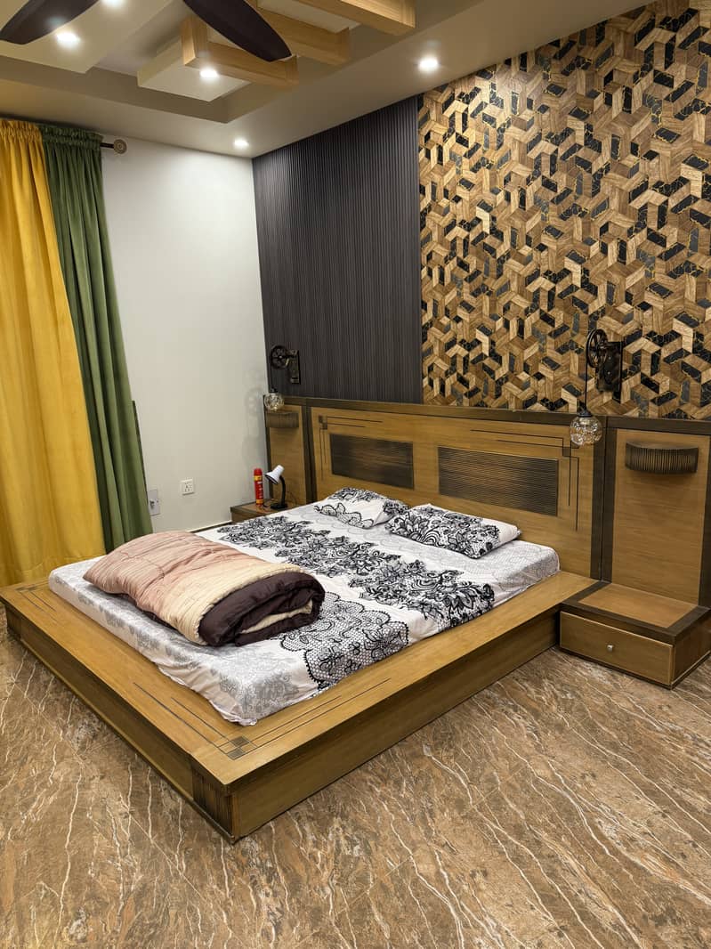 Wood King Bed Set 4