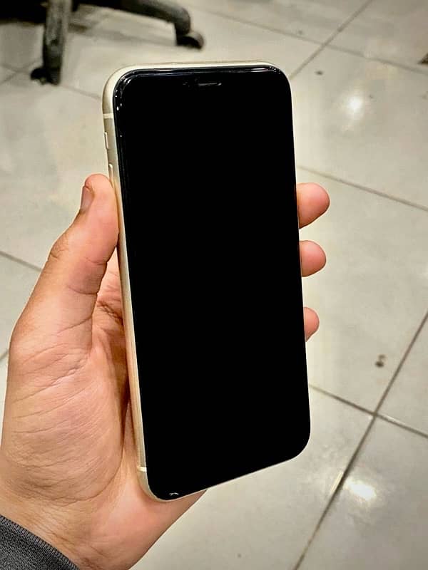 Iphone 11 jv in warranty 1