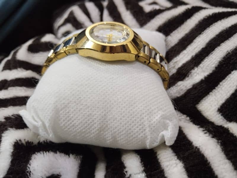 golden watch from makka  Saudi Arabia 1