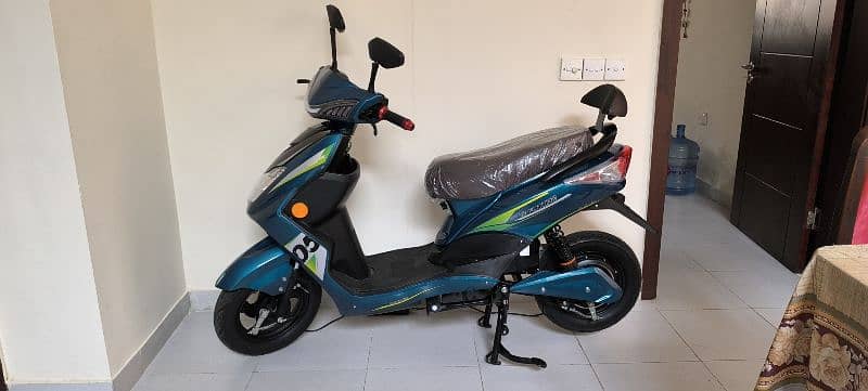 YJ Future Electric Scooter 0