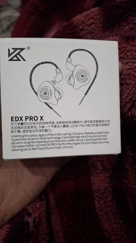 KZ EDX Pro X IEMs with mic 3