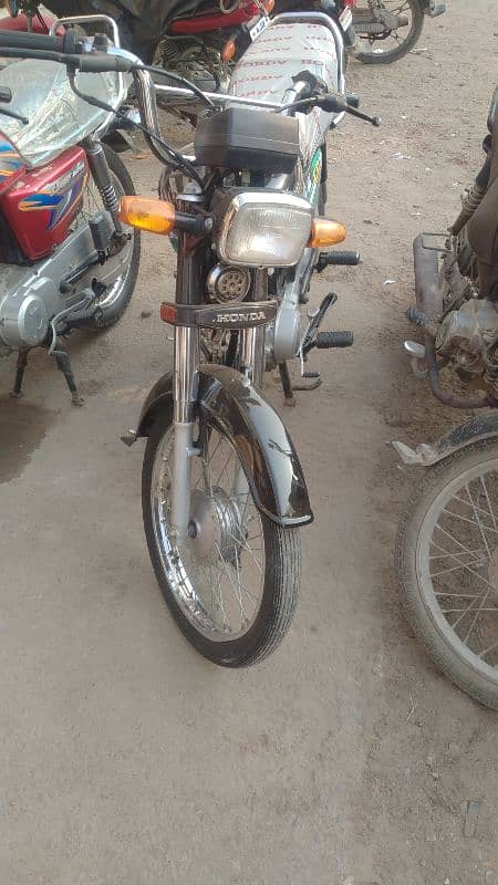 Honda CD 70cc 2023 model 4