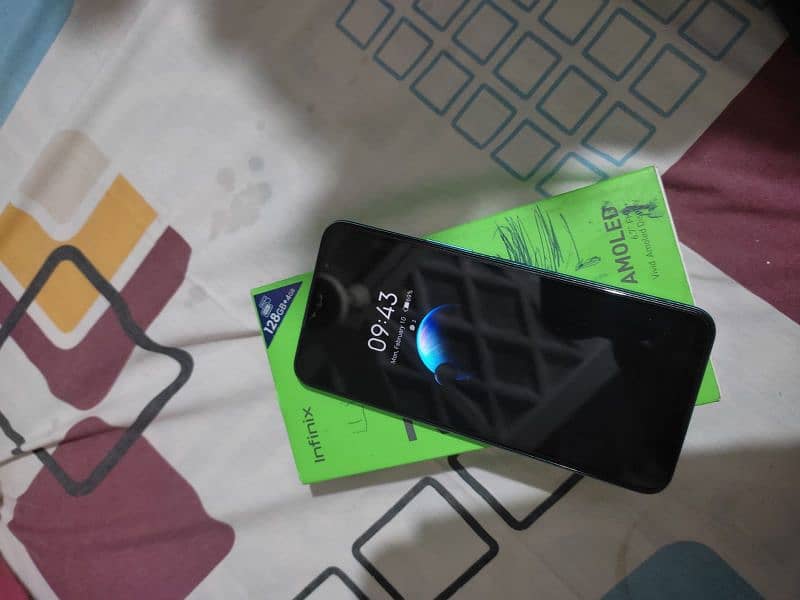 infinix note 11 4/128 with box & chargr 5